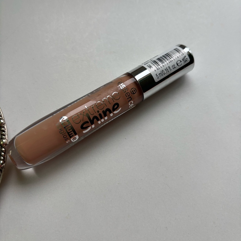 Essence Extreme Shine Lip Gloss